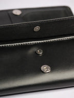 Aria Luxe leather wallet close-up detail